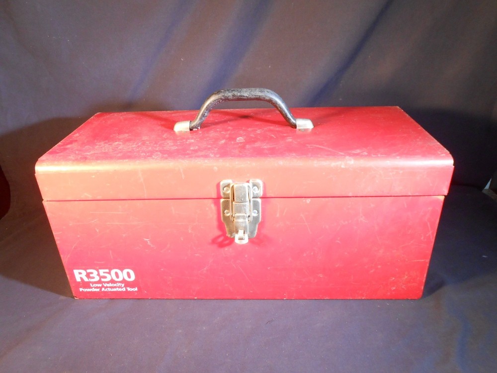 Powers Fasteners R3500 Powder Driven Actuated Fastener Tool in Case w/Extras