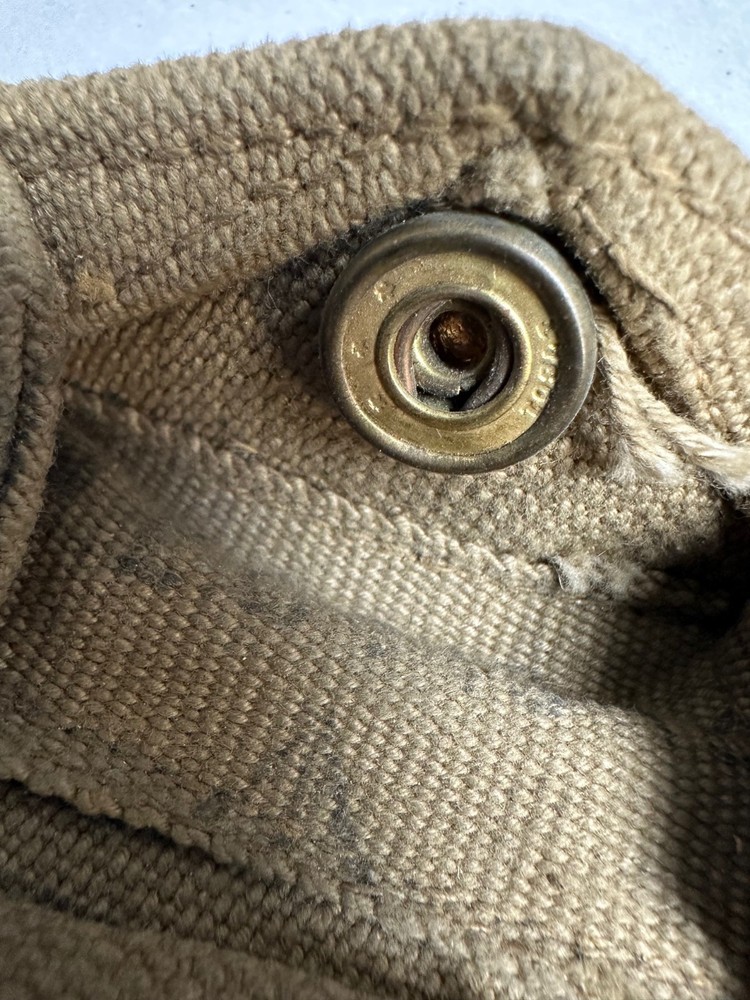 ENFIELD WWII SINGLE CANVAS POUCH DATED 1942.