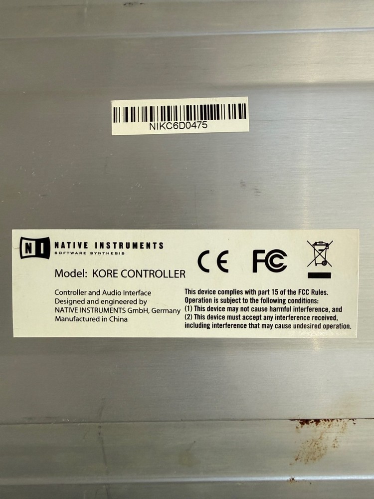 Native Instruments Kore 2 USB MIDI Controller -No Cords-