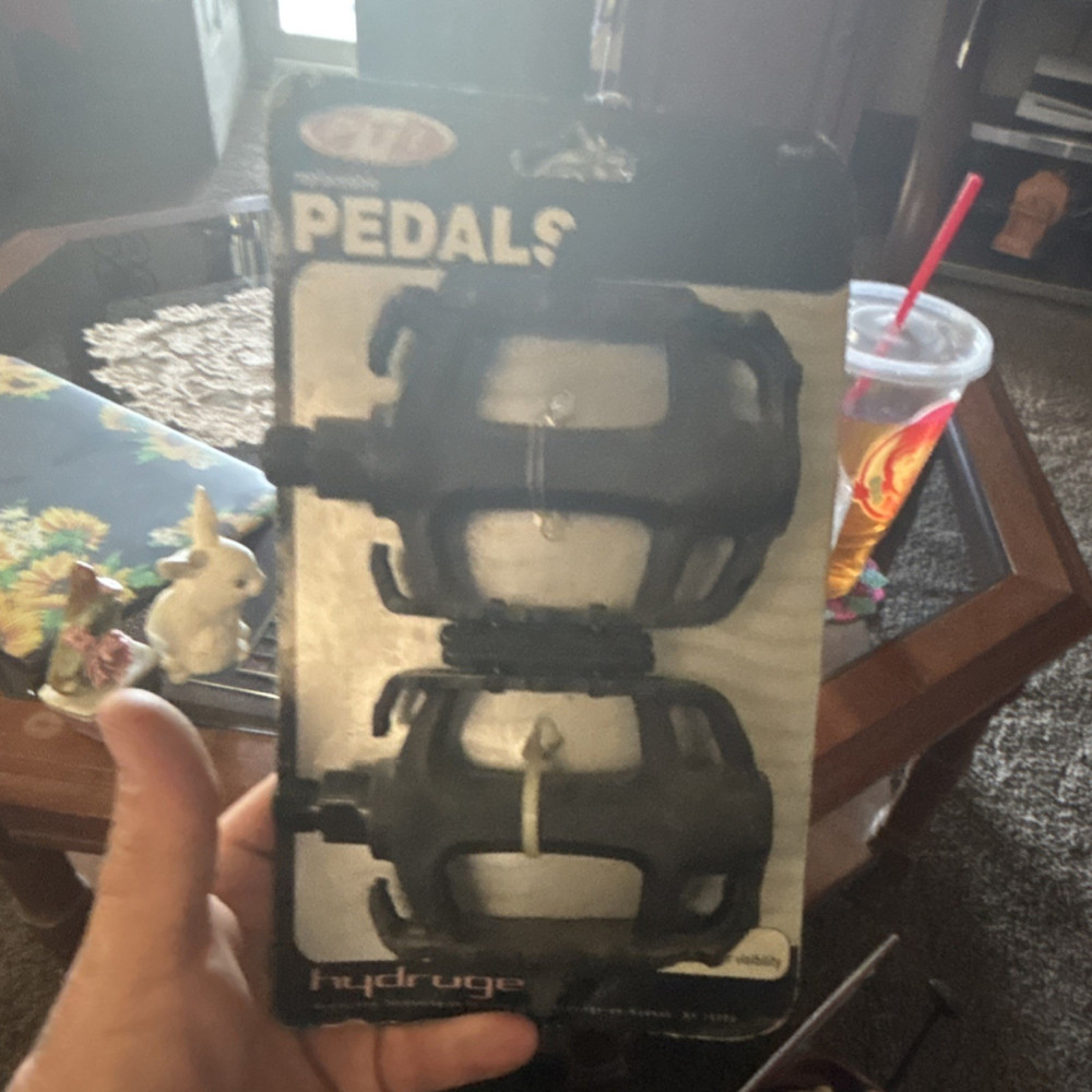 PTI Hydruge Flat Platform Pedals Plastic Black Universal Bicycle