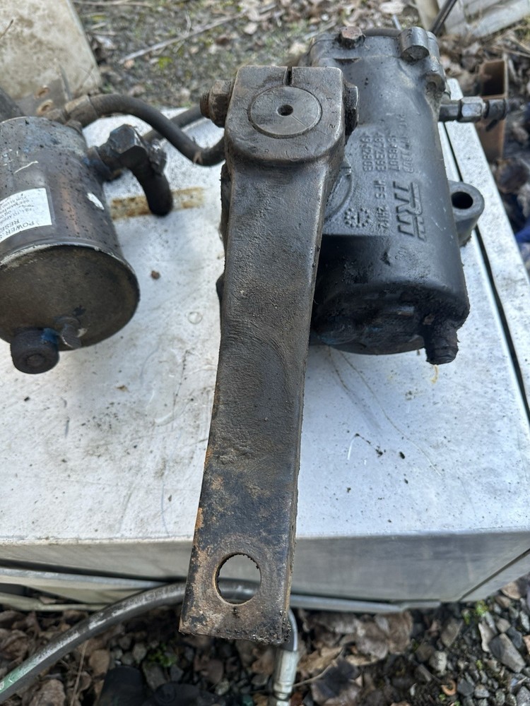 Freightliner FLD Steers Gear Box
