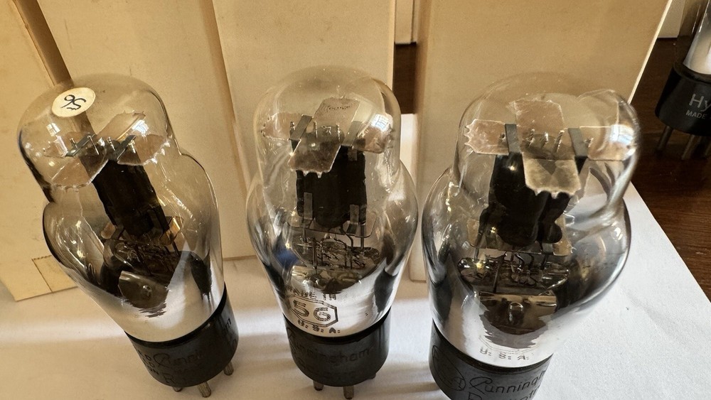 NOS MATCHED QUAD 56 ST GLOBES Engraved Bases Windmill Micas