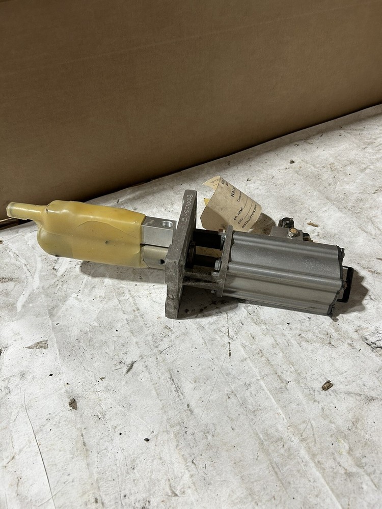 MP 1200 Meltpro Piston Pump