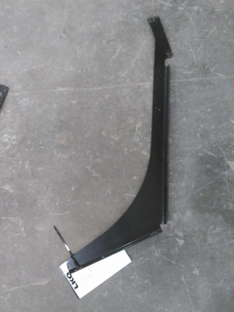 For 2013 VOLVO VNL FAIRING BRACKET Right ,  MN