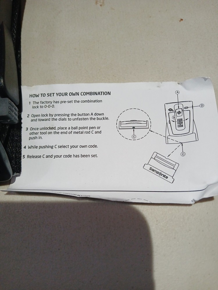 2 Samsonite TSA-approved 3-digit combination luggage strap lock.