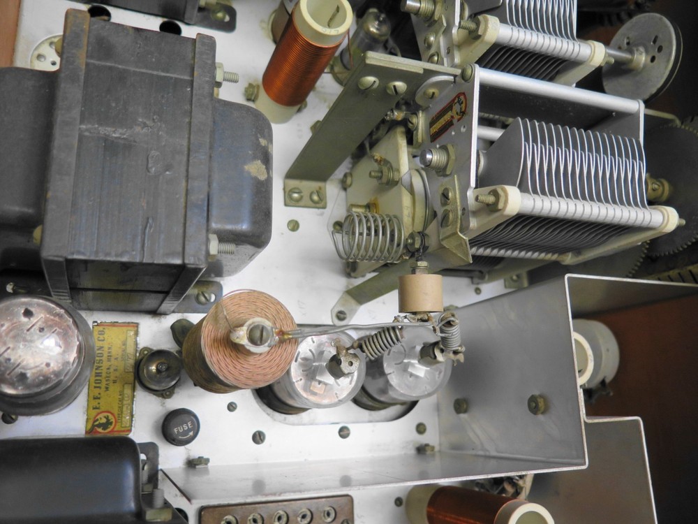 Johnson Viking II - Tube Ham Radio Transmitter - Copper Plated Interior