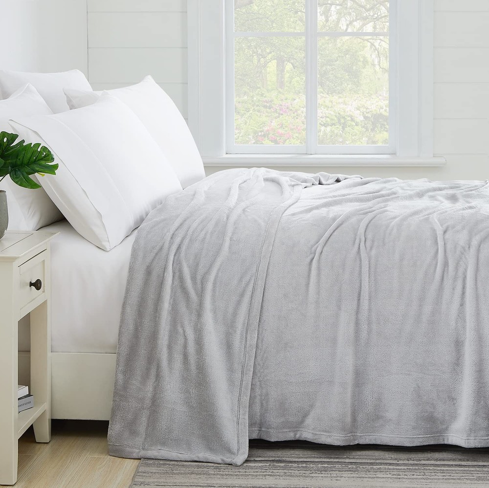 , Inc. Extra Large Throw Blanket for Bed, Microfleece Blanket, Plush Blankets...
