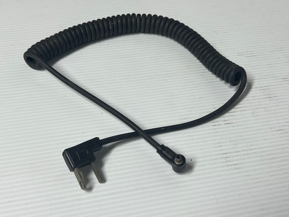 Vintage Flash power cord Profoto pc - coiled - used sync cable