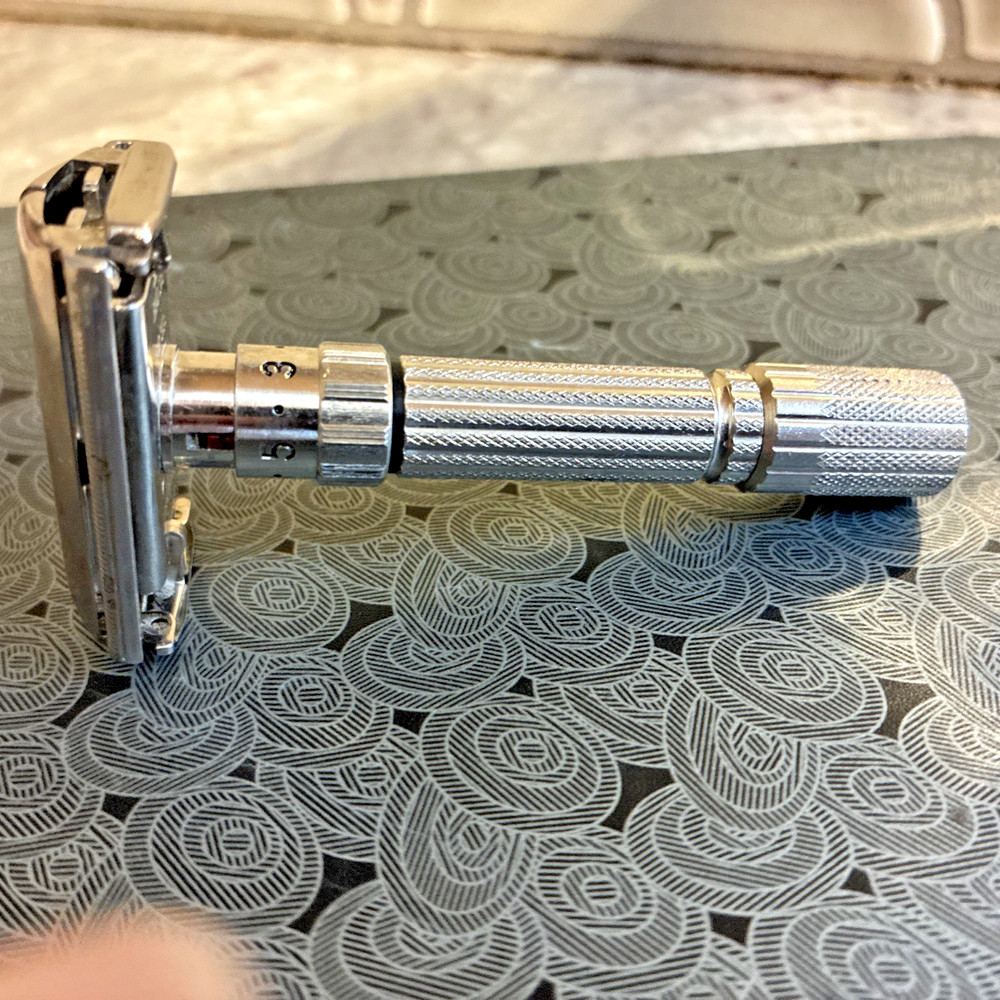 Vintage Gillette Fatboy Adjustable 1-9 Double Edge Safety Razor D/CODE 1959 E4