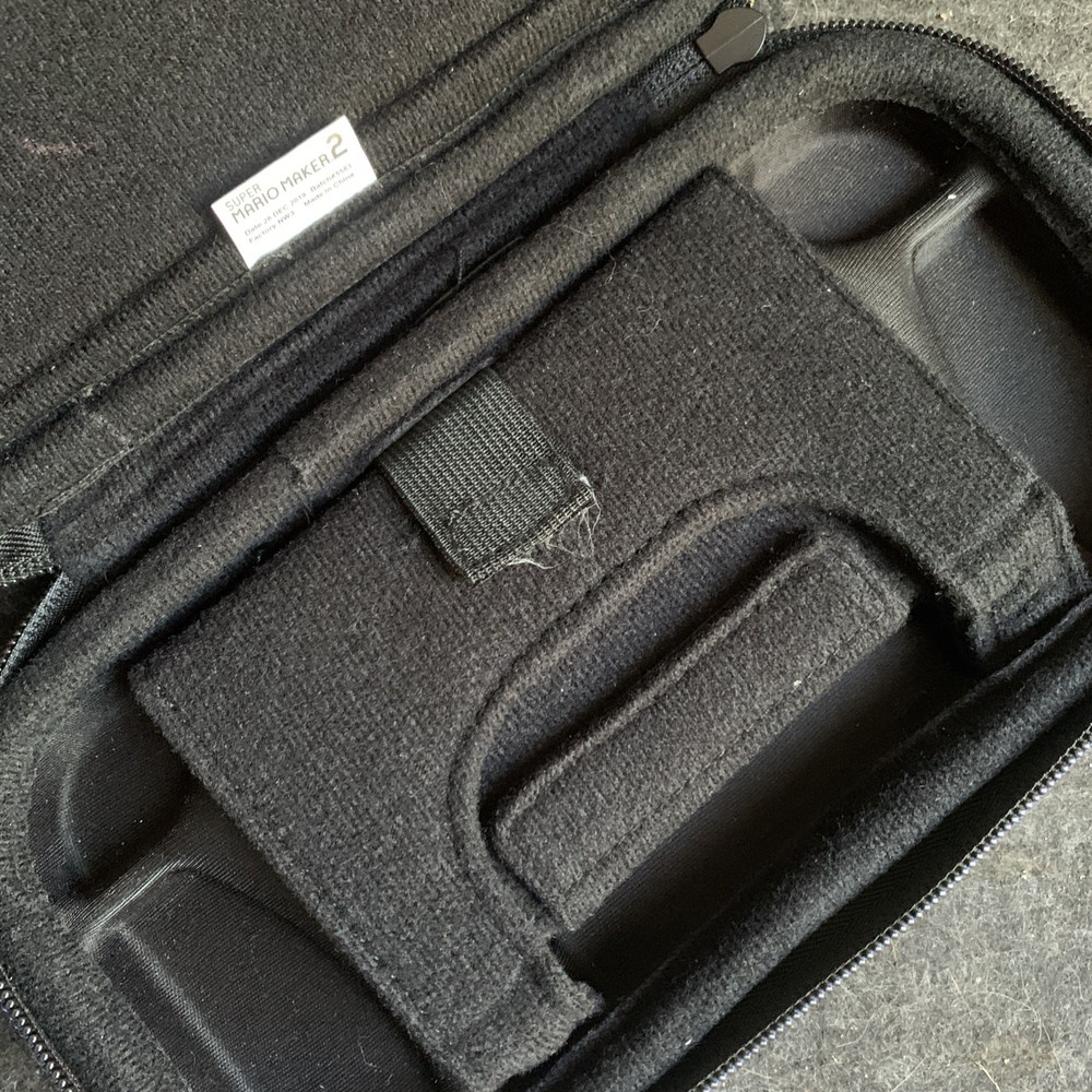 Super Mario Maker 2 : Zippered Case / Travel Box / Protector