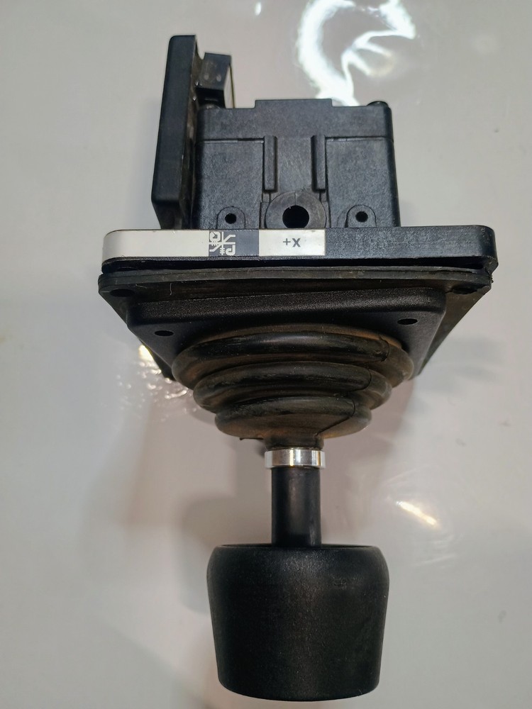 Pq Multi Axis Joystick Model 212s15s6363 Untested