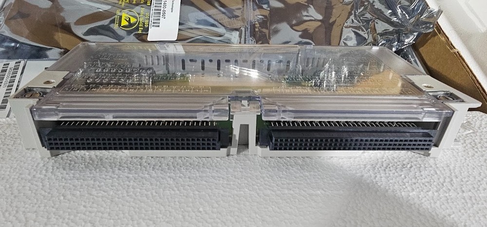 Agilent E1467A VXI Relay Matrix Module Kit E1467-80010 E1467-60000