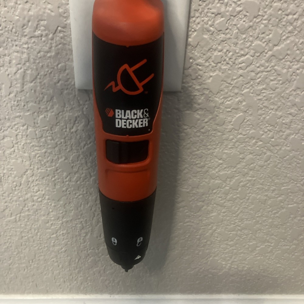 Black & Decker Rechargeable Screwdriver DP240