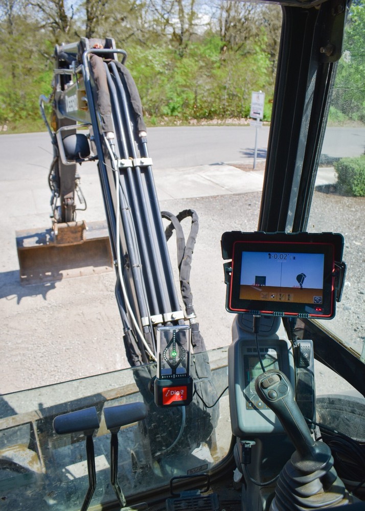 iDig CT741 CONNECT 2D Excavator Grade Control System w/ Big Angle/Laser Sensor