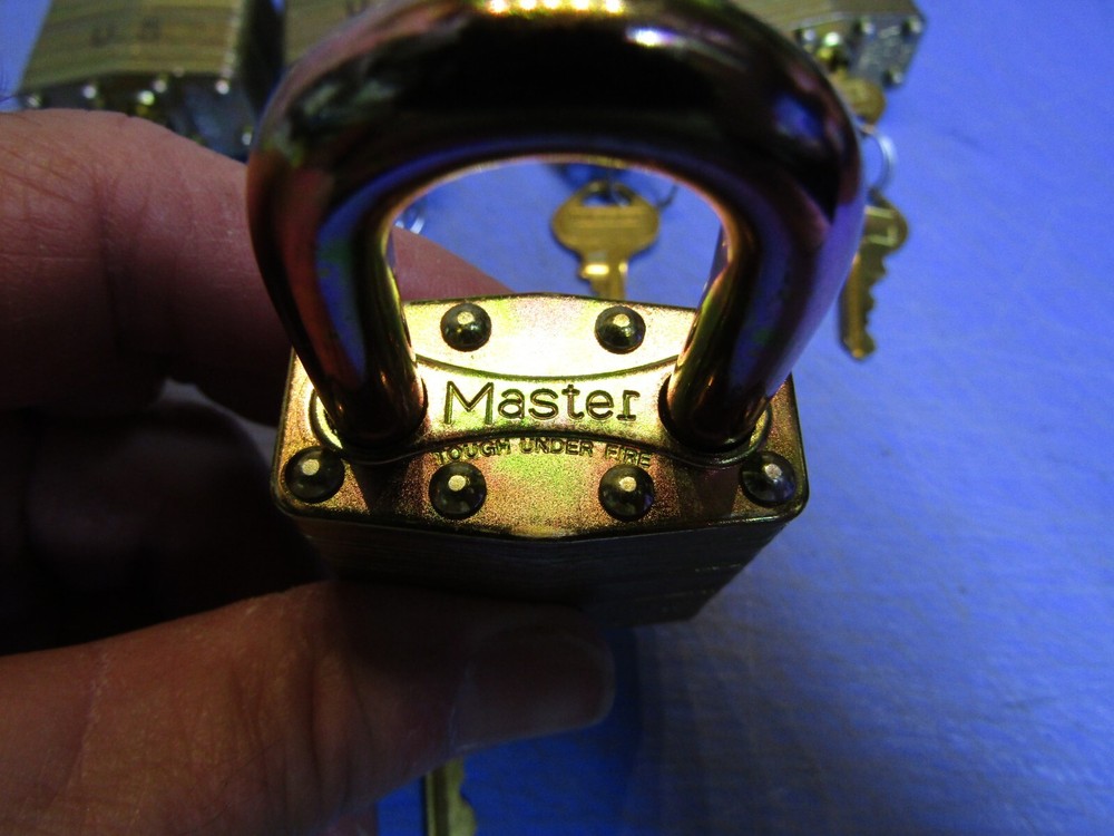 5– Master Lock DG Padlock, US Keyed Different Hardened, Key retained when opened