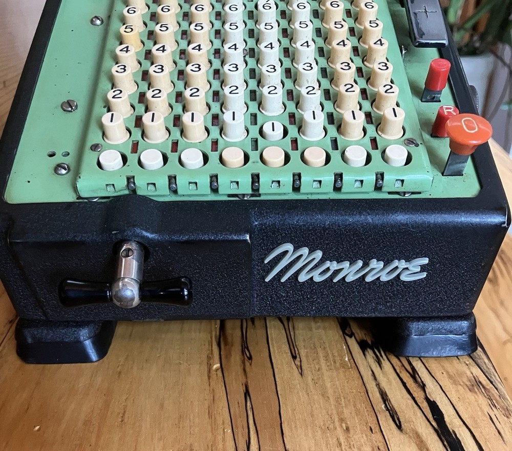 Vintage Monroe High Speed Adding Machine/Calculator With Original Box Untested