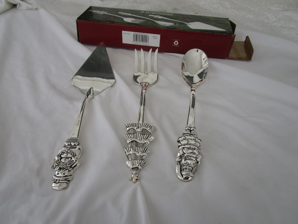 CHRISTMAS 3 PIECE SERVING SET~[ International Silver Company]~CLEAN!!!!