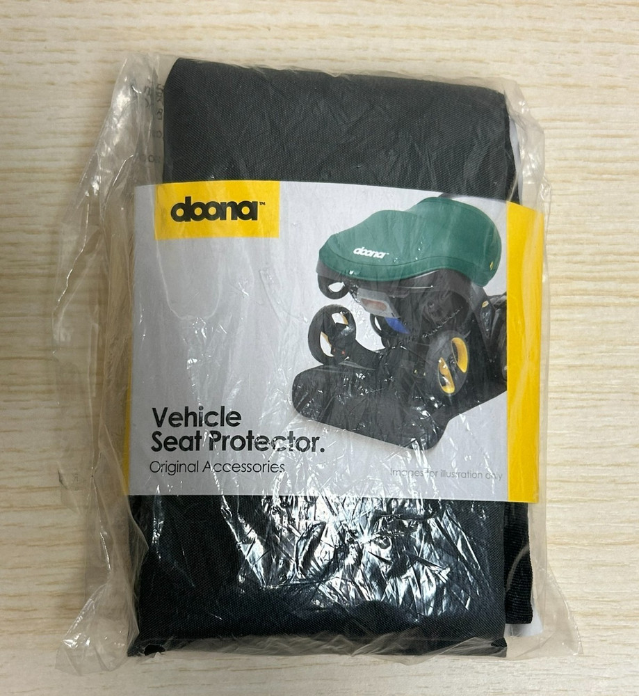 Doona Essentials Bag and Vehicle Seat Protector