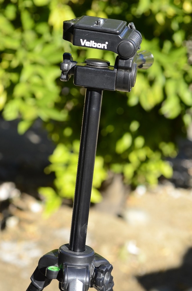VELBON DF-40 TRIPOD Deluxe Lightweight Dual Function with Quick Release Plate
