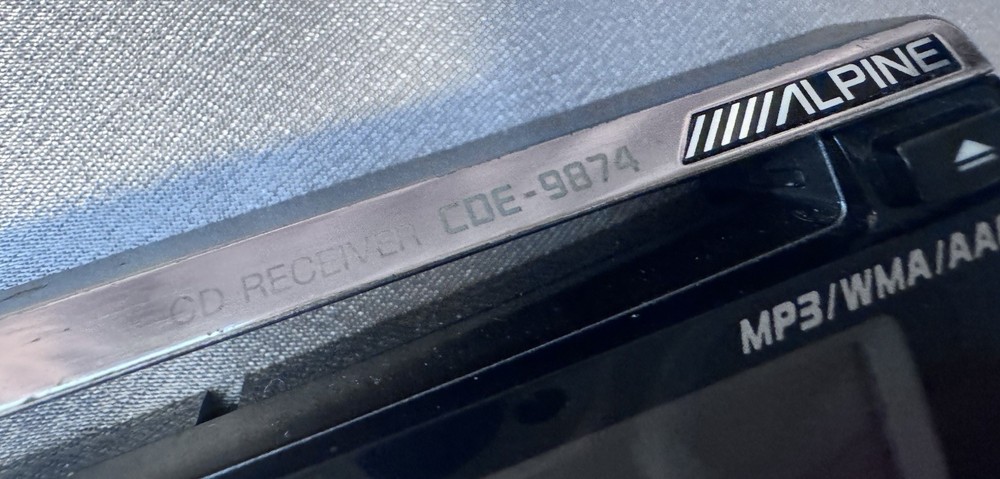 ALPINE CDE-9874 CAR STEREO FACEPLATE & CASE ONLY