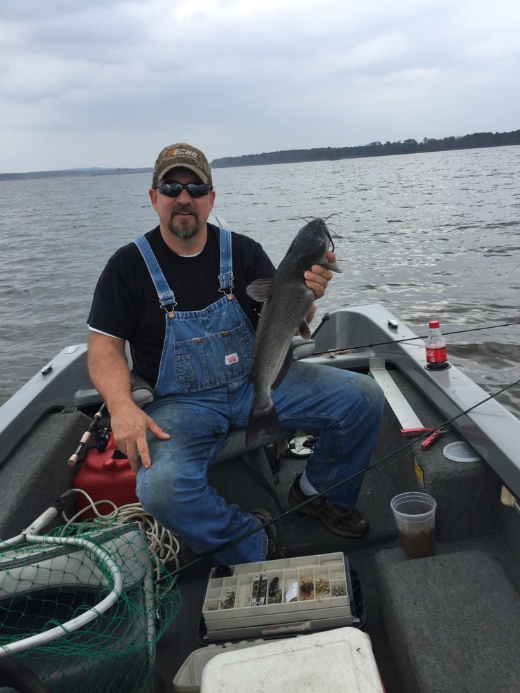 Catfish Crack 3 1/2 Pound Bucket