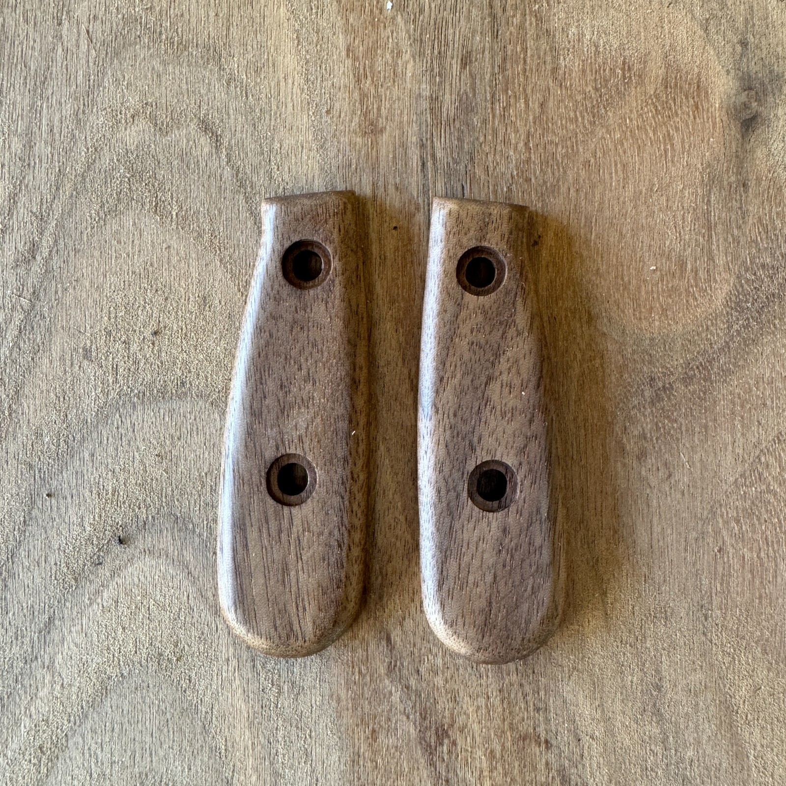 Scales for ESEE Izula extended walnut (w/Hardware)