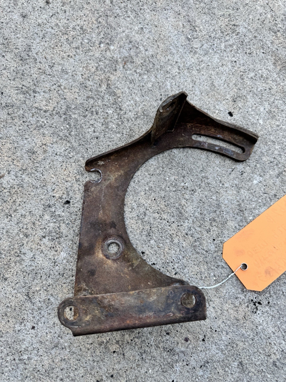76-90 Jeep Wrangler CJ/YJ 4.2L 6cyl Alternator Bracket OEM