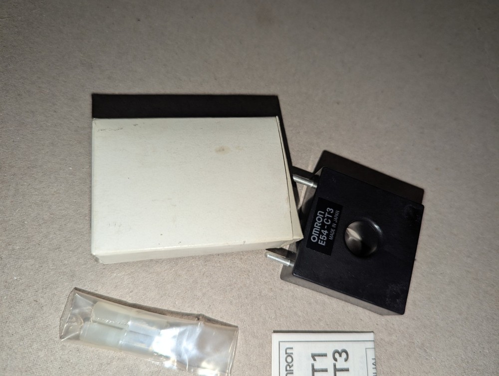 NEW GENUINE OMRON E54-CT3 CURRENT TRANSFORMER E54CT3