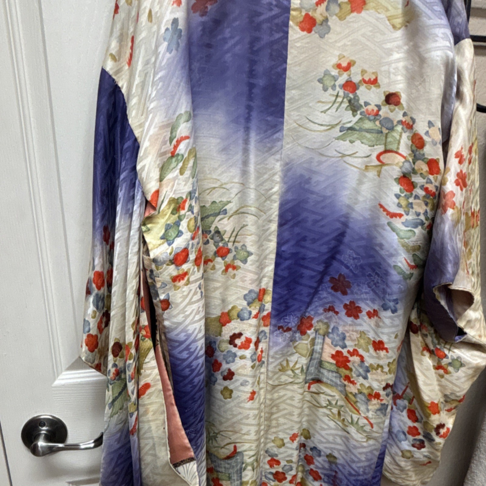 Silk Women's Kimono Purple Floral Pattern Traditional Japanese Robe