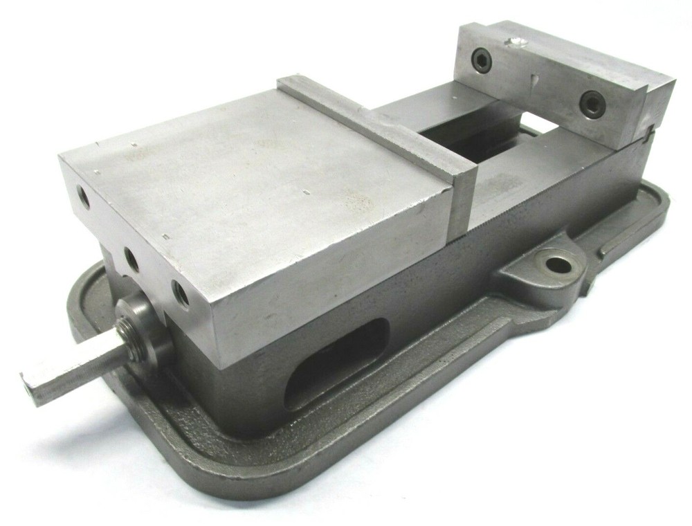 KURT ANGLOCK 6" MILLING MACHINE VISE w/ JAWS - #D60
