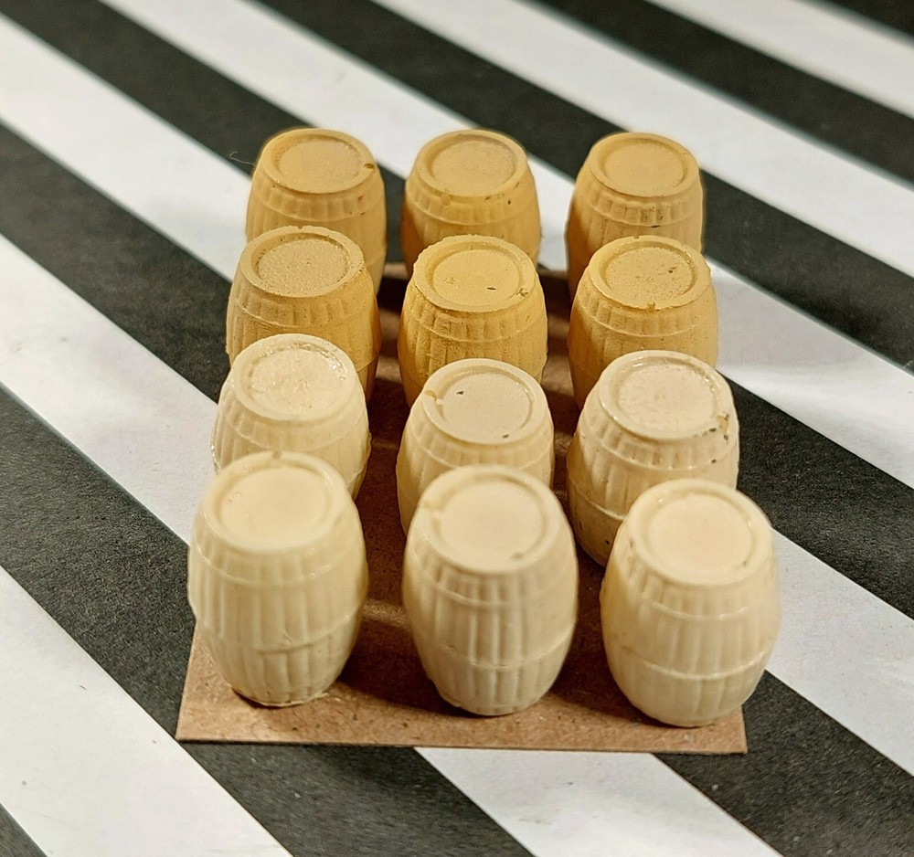 HO Scale Barrels and Crates