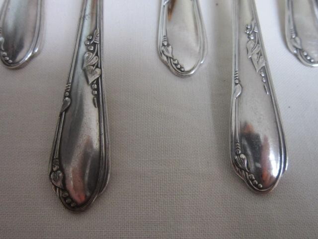 Oneida Silverplate/Rogers -Meadowbrook 1936- Service for 6 + Serving & Extras