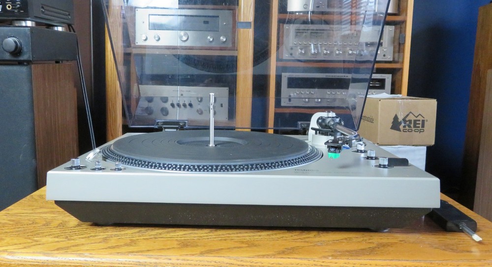 Technics SL-1650 Quality Automatic Stack Direct Drive Turntable Serviced Nr Mint