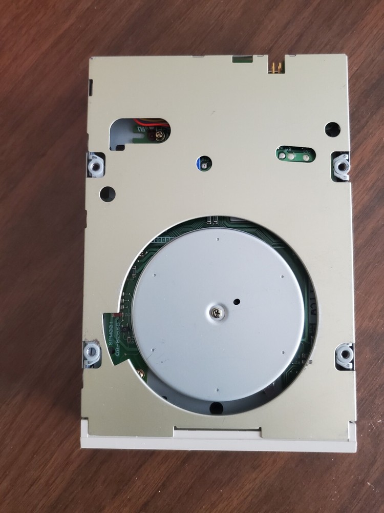 Mitsubishi 3.5" 1.44mb floppy disk drive - UNTESTED