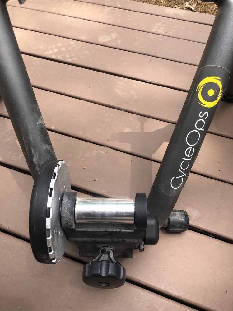 CycleOps Magnetic Bike Trainer with climbing block-