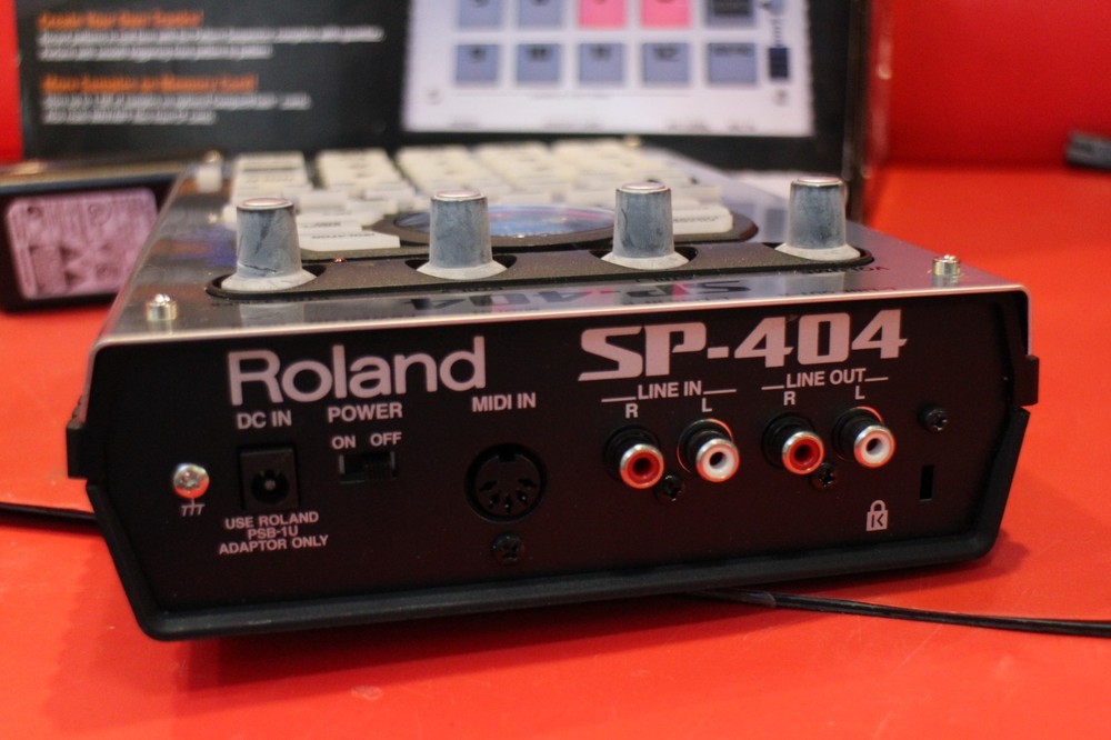 USED Roland SP 404 Sequencer Sampler U2961 260417
