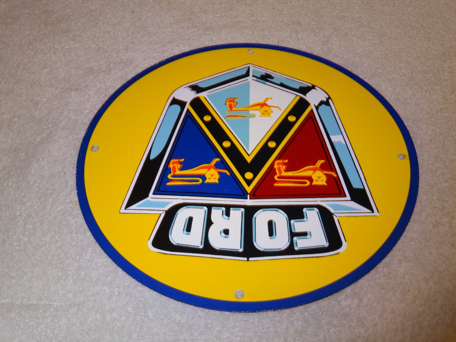 VINTAGE FORD MOTOR CO. JUBILEE LION PORCELAIN METAL CAR TRUCK GASOLINE OIL SIGN!