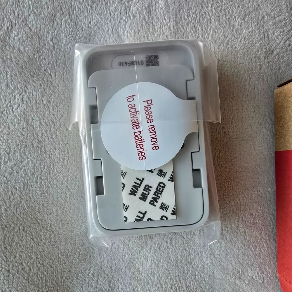 SimpliSafe Panic Button Model PB3 White NIB New In Box