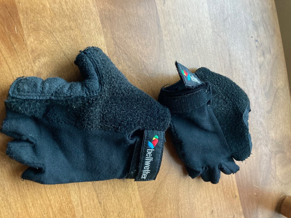 Bellwether Cycling Gloves, Black, Small, great condition