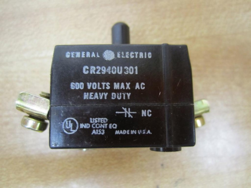 General Electric CR2940U301 Contact Block