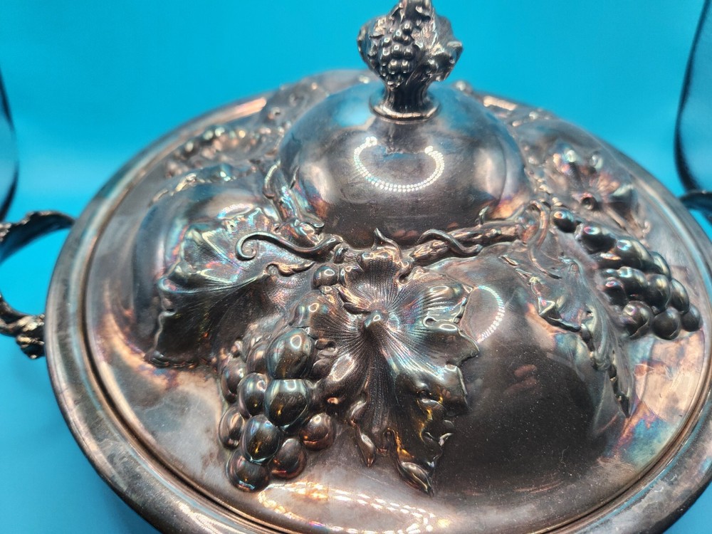 Richfield Plate Co. Silverplated Covered Dish