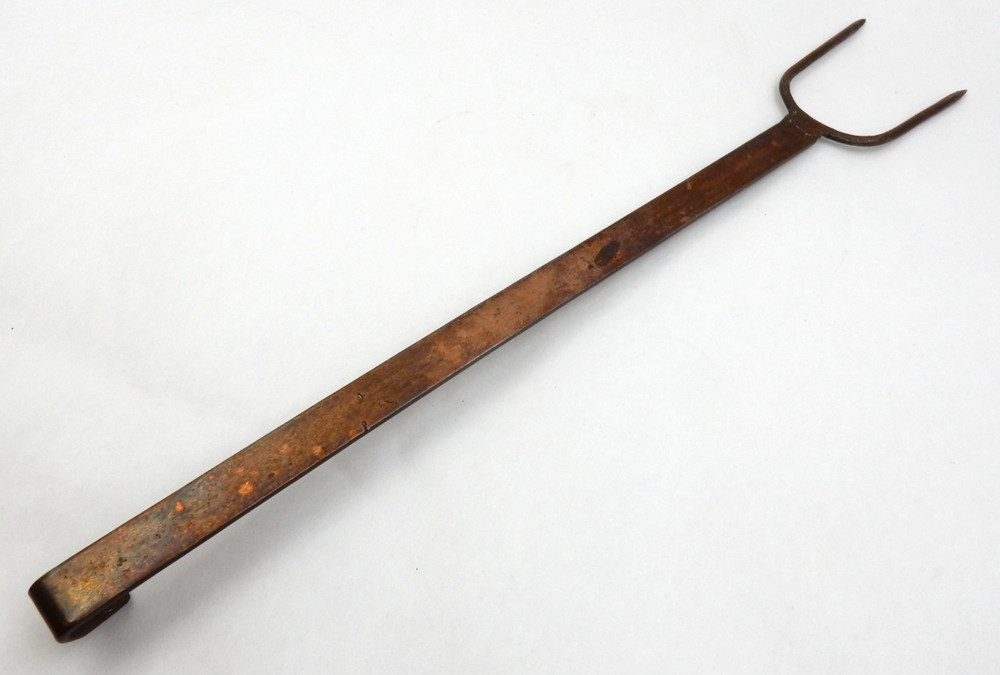 ANTIQUE SOLID COPPER HAND-FORGED TOASTING FORK WITH CURVED HANGER HANDLE
