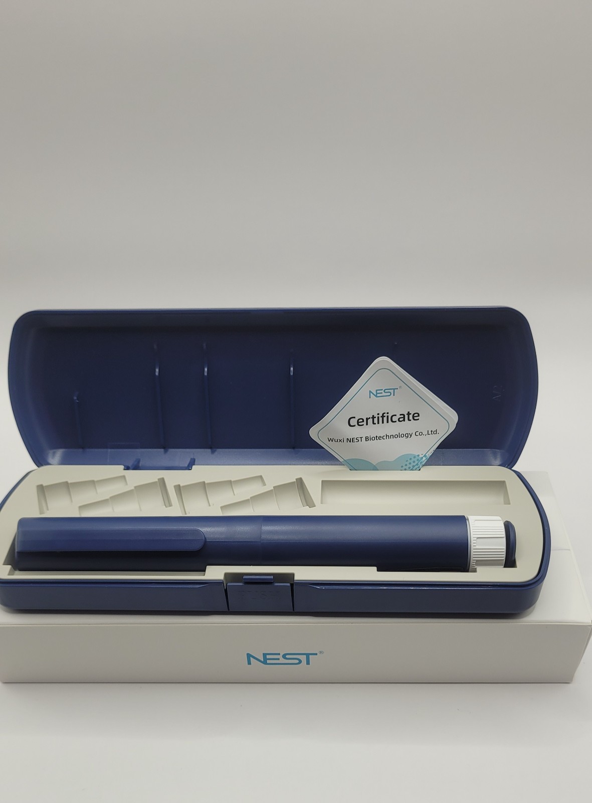Nest Pen Injector With Case