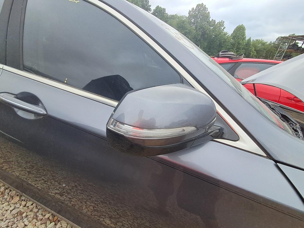 Used Blind Spot Detection System Warning Control Module fits: 2016 Hyundai Genes