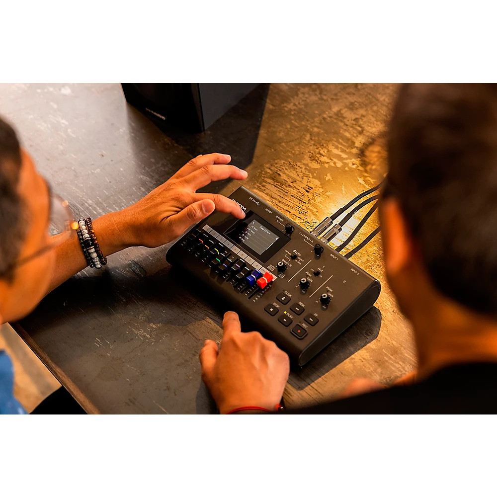 Zoom R12 MultiTrack Recorder