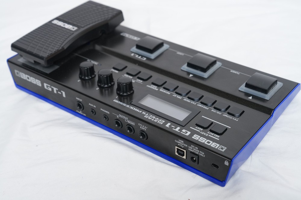 BOSS GT-1 Guitar EFFECTS PROCESSOR/MULTI-EFFECTOR