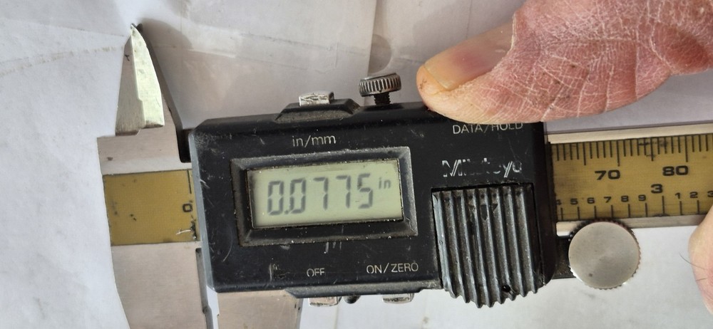 Mitutoyo 500-322 Digimatic 8" Calipers. 1 Small Issue-- READ DESCRIPTION PLEASE