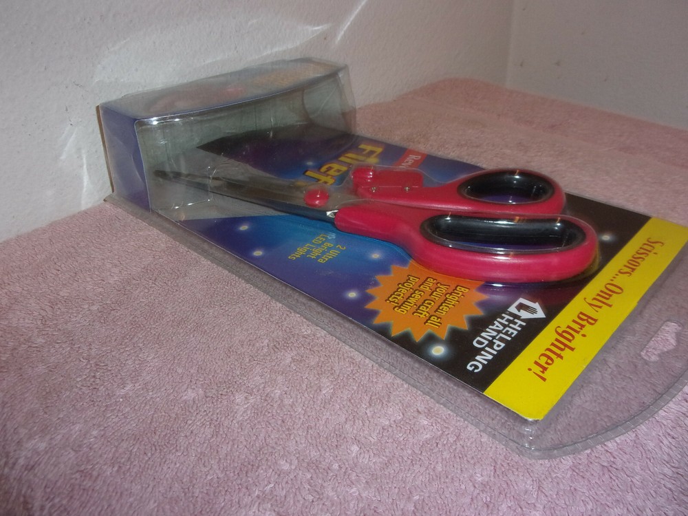 NEW FIREFLY LIGHTED SCISSORS w/ ULTA BRIGHT LED LIGHT...NIP