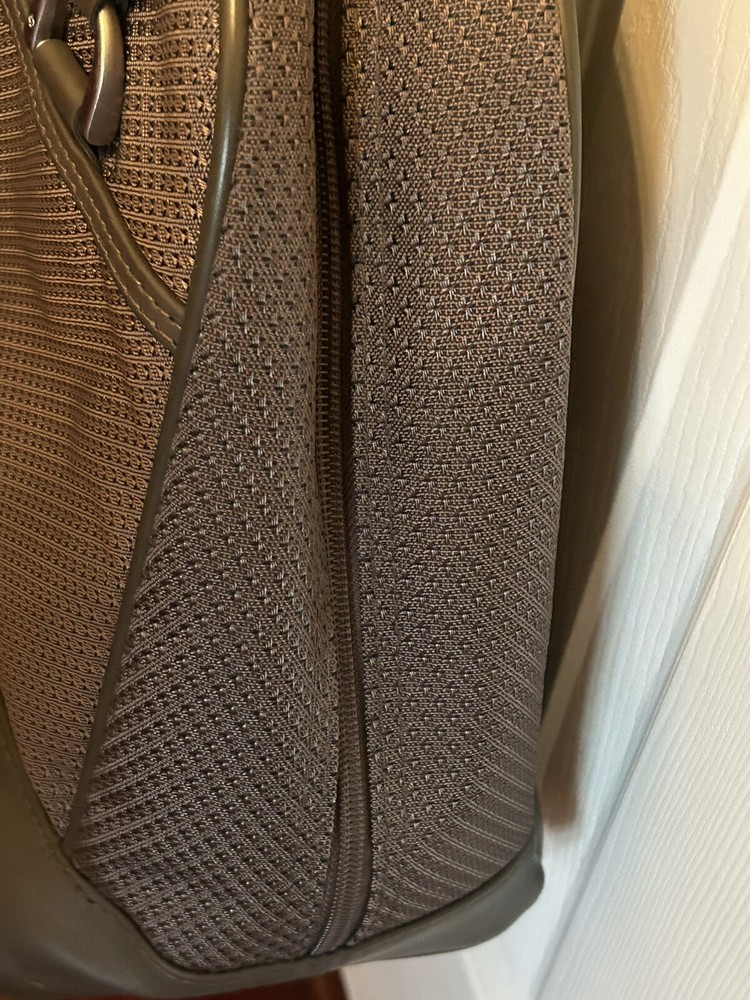 Samsonite overnight/laptop shoulder bag