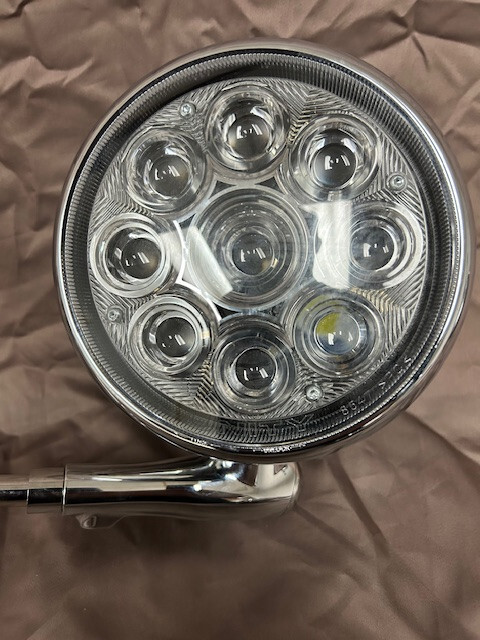 UNITY SPOTLIGHT, LED, 12" SHAFT, 6" DIAMETER HEAD, SHAFT LETTER CODE-A